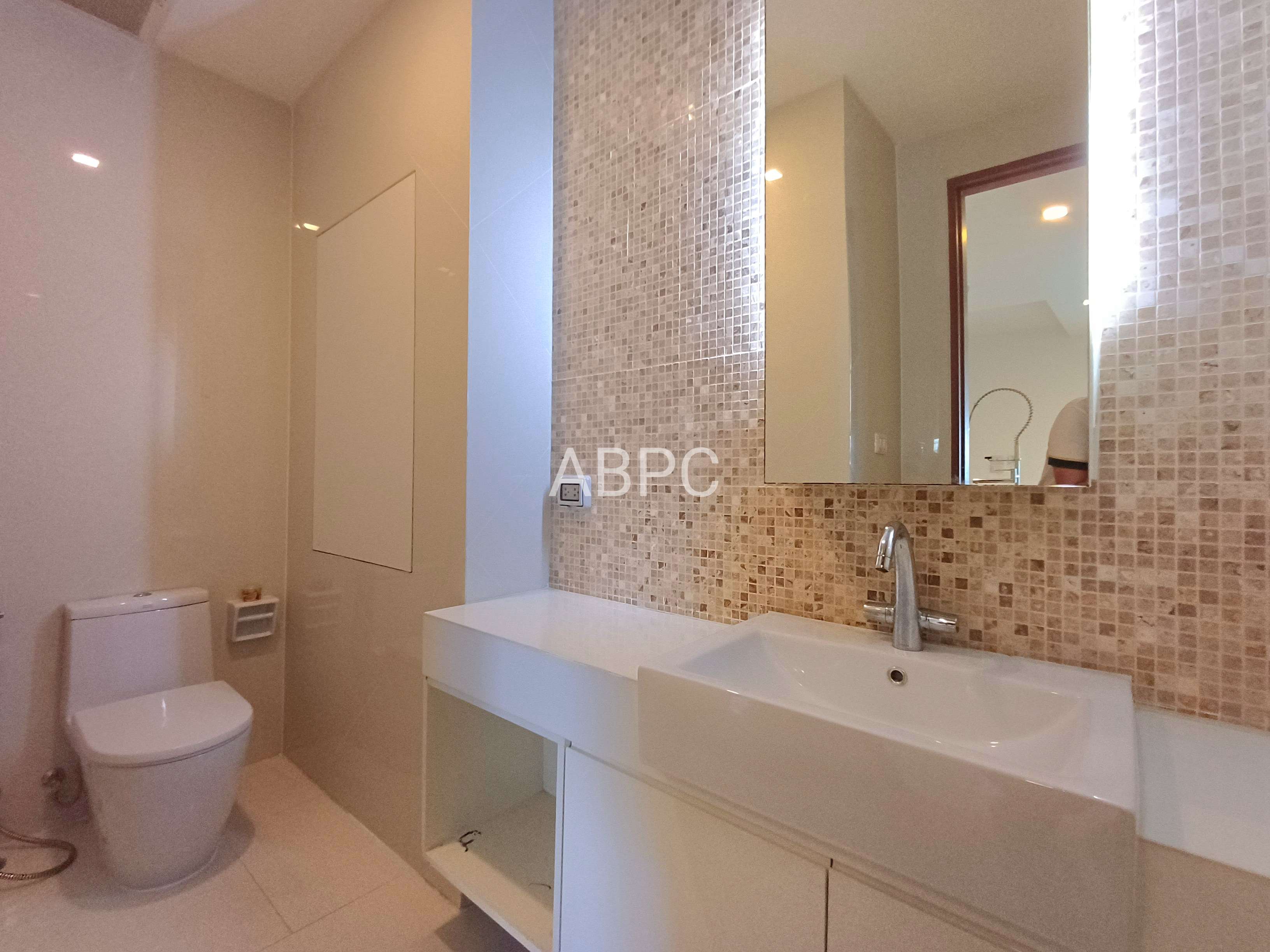 Specious 3 Bedrooms 2 Bathroom with a Sea View in Wongamat for Rent photo 18