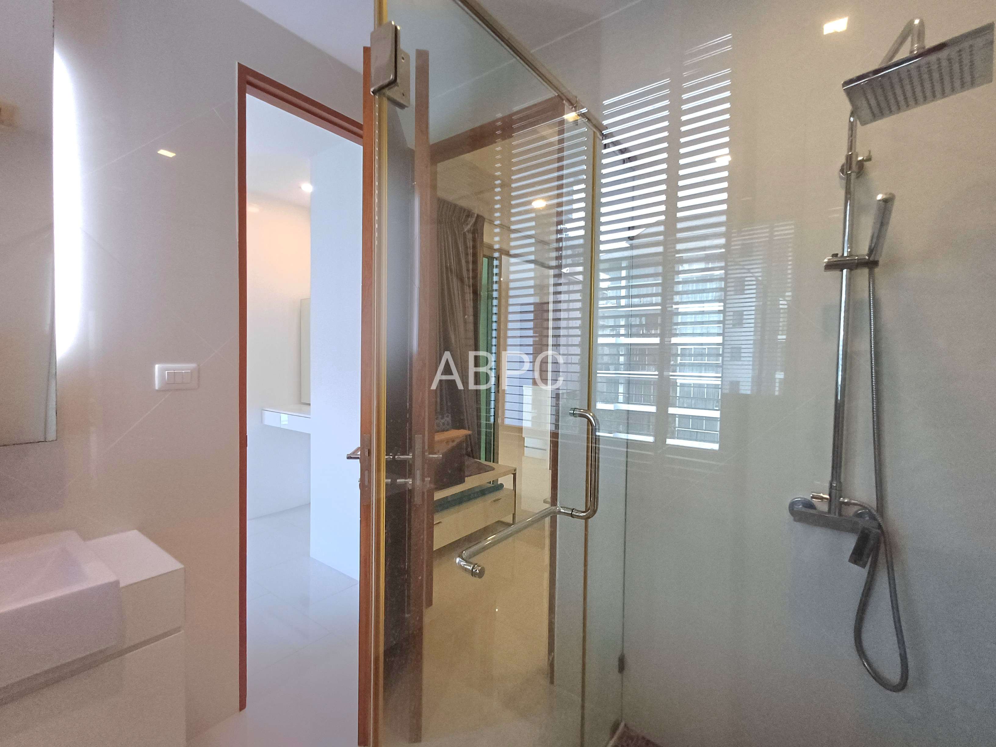 Specious 3 Bedrooms 2 Bathroom with a Sea View in Wongamat for Rent photo 15