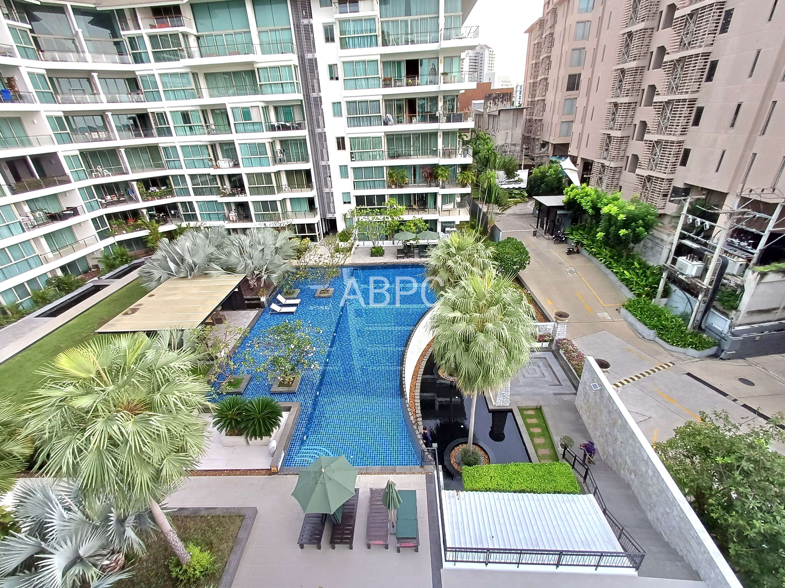 Specious 3 Bedrooms 2 Bathroom with a Sea View in Wongamat for Rent