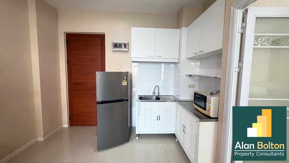 One Bedroom Condo For sale In East Pattaya photo 8