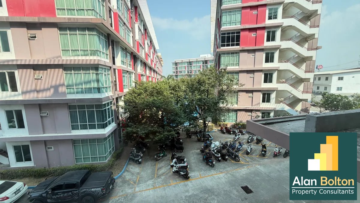 One Bedroom Condo For sale In East Pattaya photo 10
