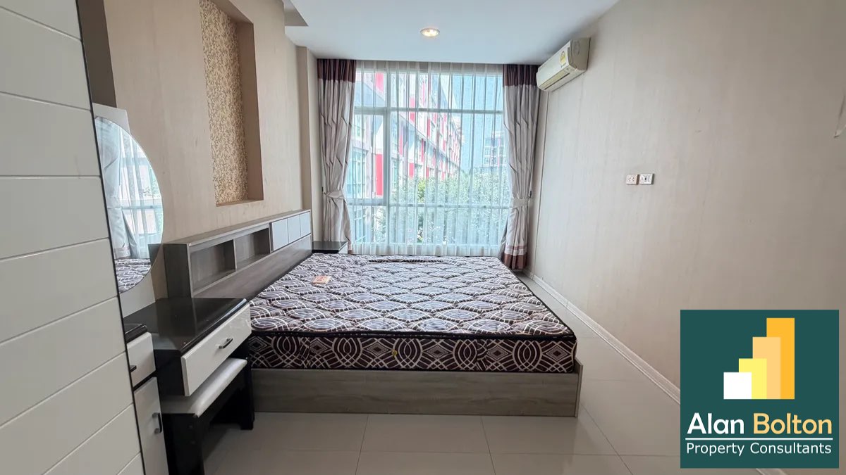 One Bedroom Condo For sale In East Pattaya photo 12
