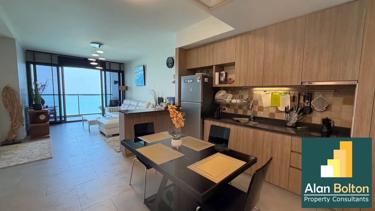 Ocean View Beachfront Condominium For Sale in Wongamat photo 3