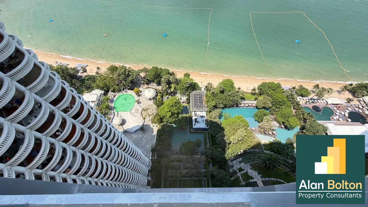 Ocean View Beachfront Condominium For Sale in Wongamat photo 11