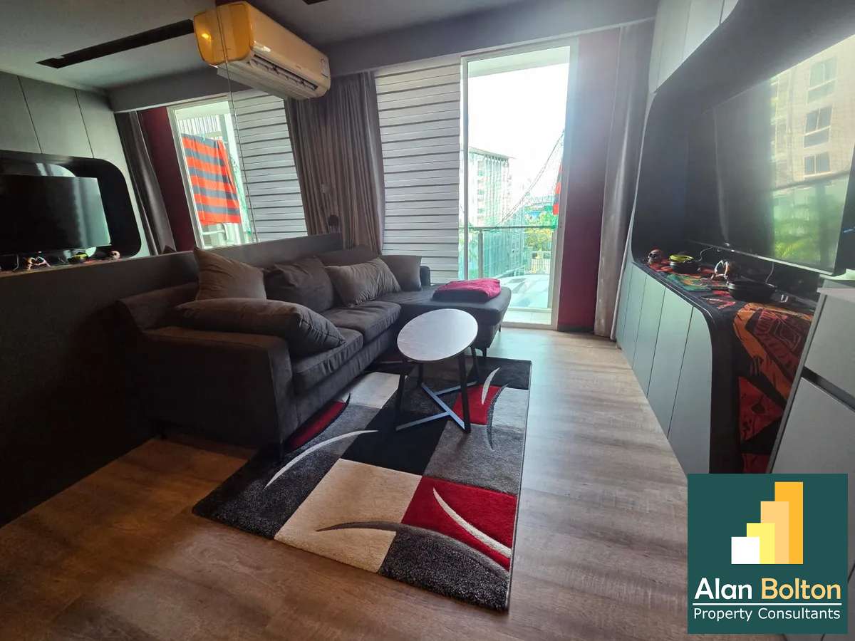 1 Bedroom 1 Bathroom in City Center Residence photo 6