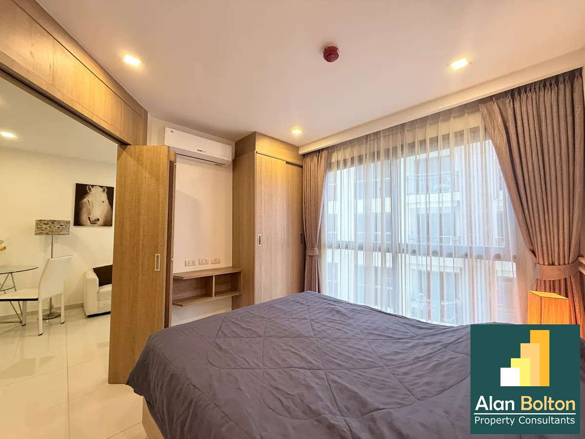 1 Bedroom 1 Bathroom pool view in Pratumnak photo 7