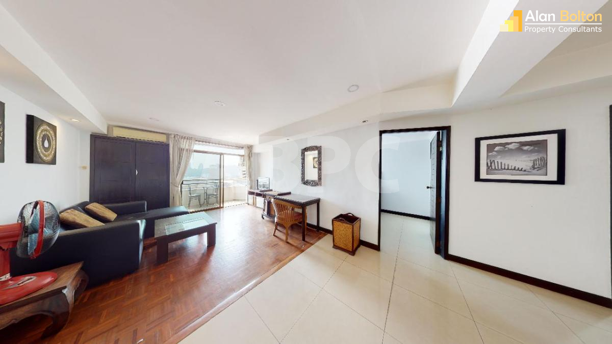 High Floor Large 1 Bed Condo in Central Pattaya - Center Condotel