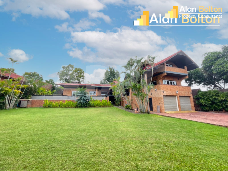 JUST REDUCED: 6 Bedroom House For Sale