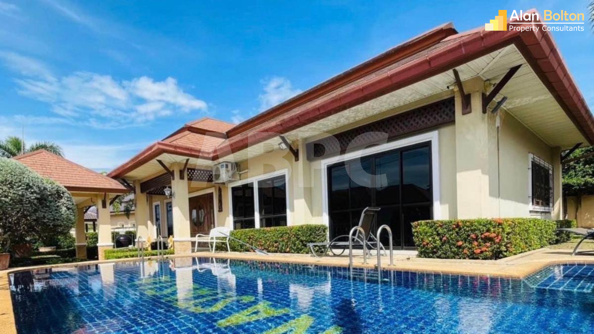 2 bed 3 bath in East Pattaya