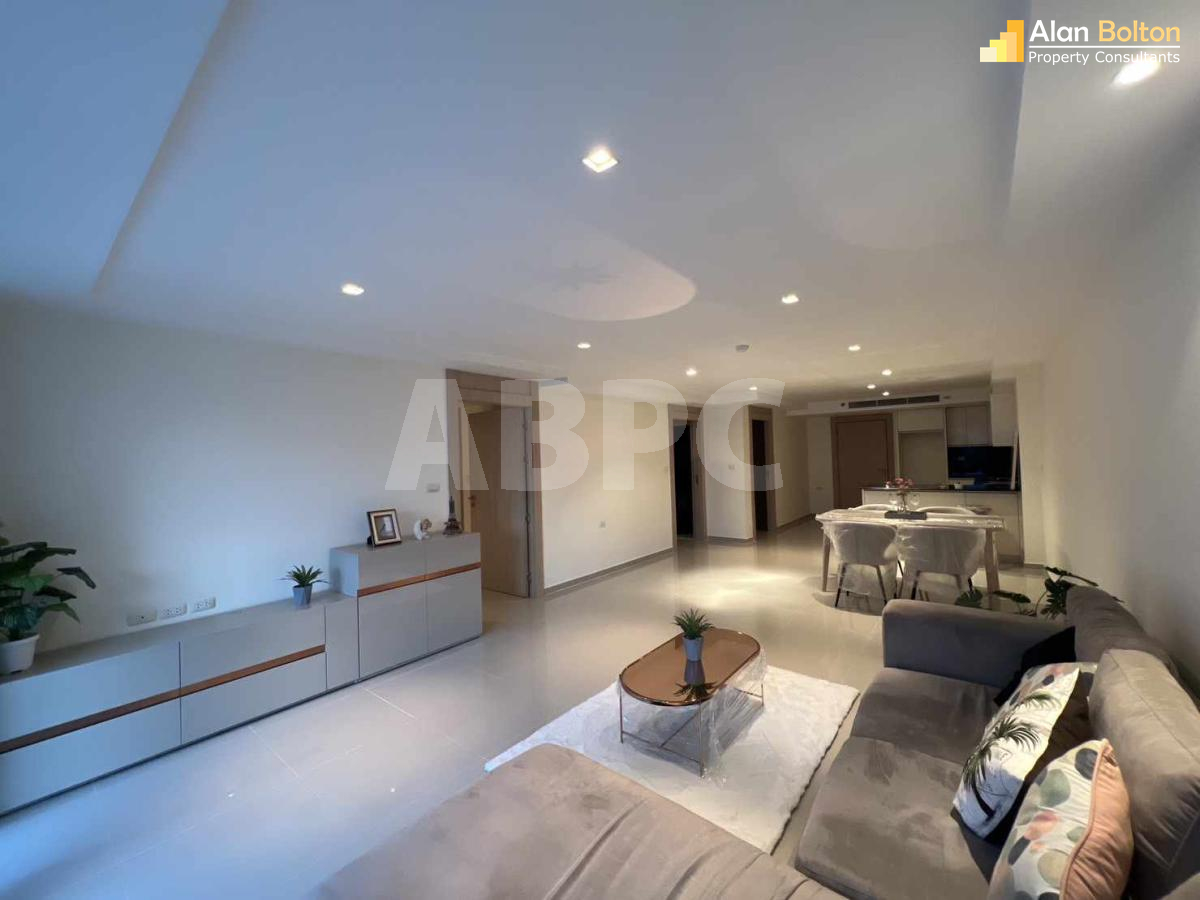 2 Bed 2 Bath in Pratumnak