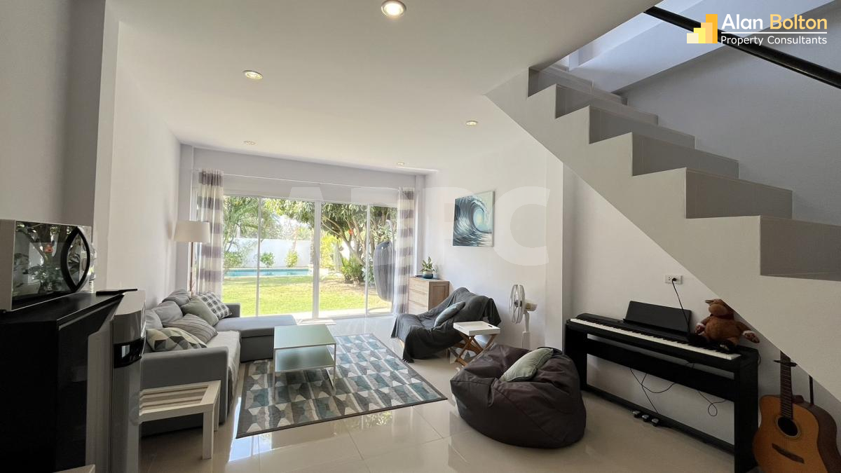 4 bed 4 Bath in East Pattaya