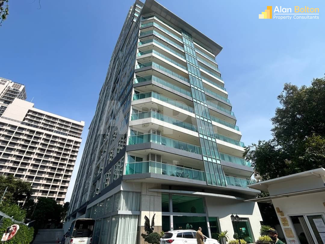 Studio Condo in Pratumnak