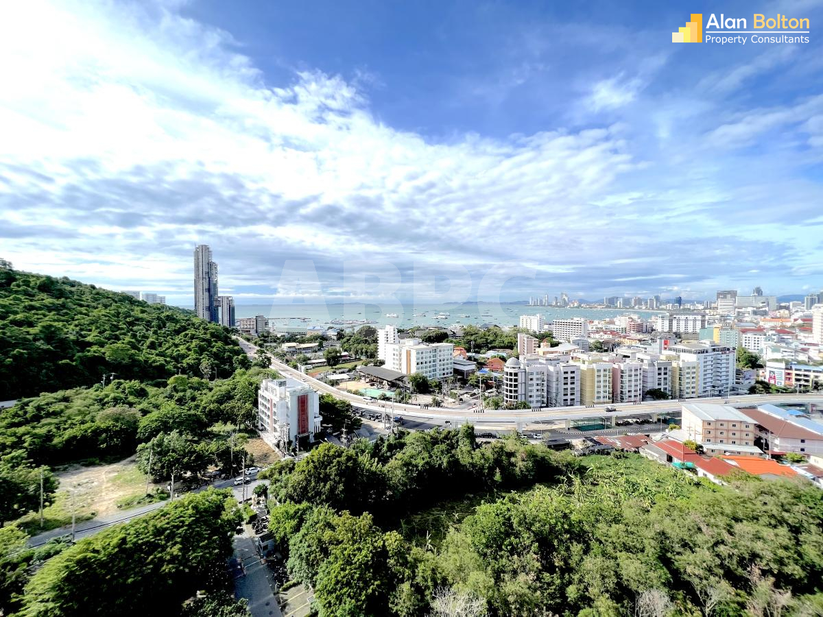 Ocean View 1 Bed 1 Bath Condo in Pratumnak