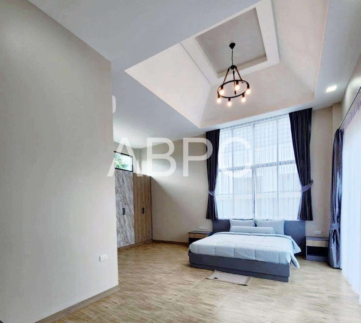 3 Bedroom 4 Bathroom in East Pattaya photo 24