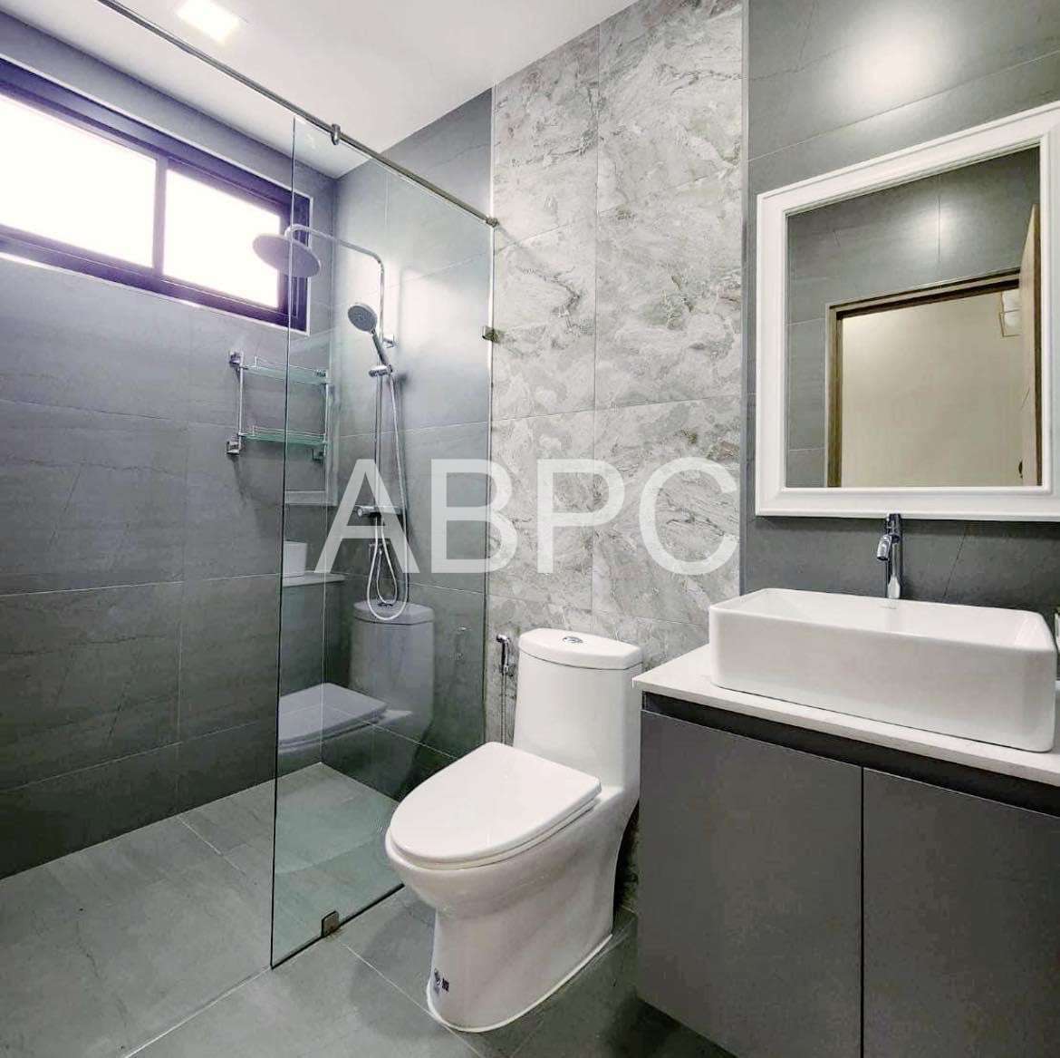 3 Bedroom 4 Bathroom in East Pattaya photo 26