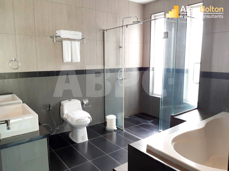 4 Bed 5 Bath Pool Villa in East Pattaya photo 11