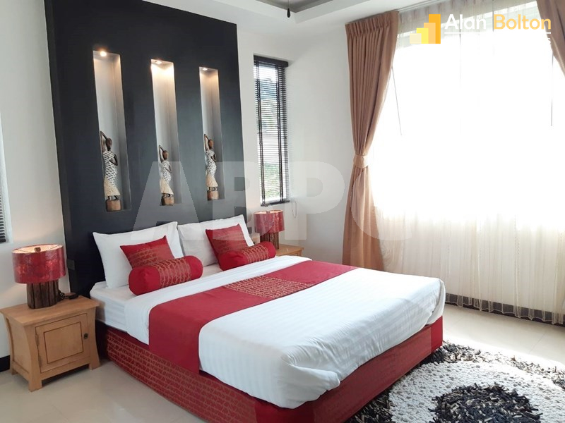 4 Bed 5 Bath Pool Villa in East Pattaya photo 17