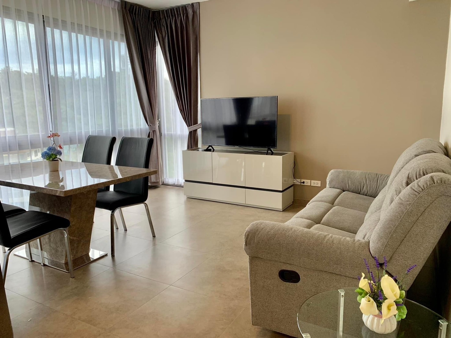 2 Bedroom 2 Bathroom in South Pattaya photo 13