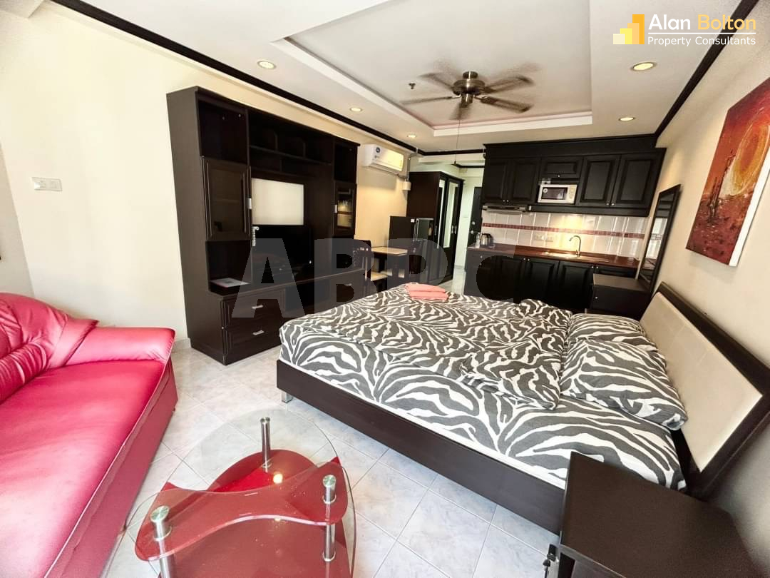 Ocean View Studio Condo in Jomtien