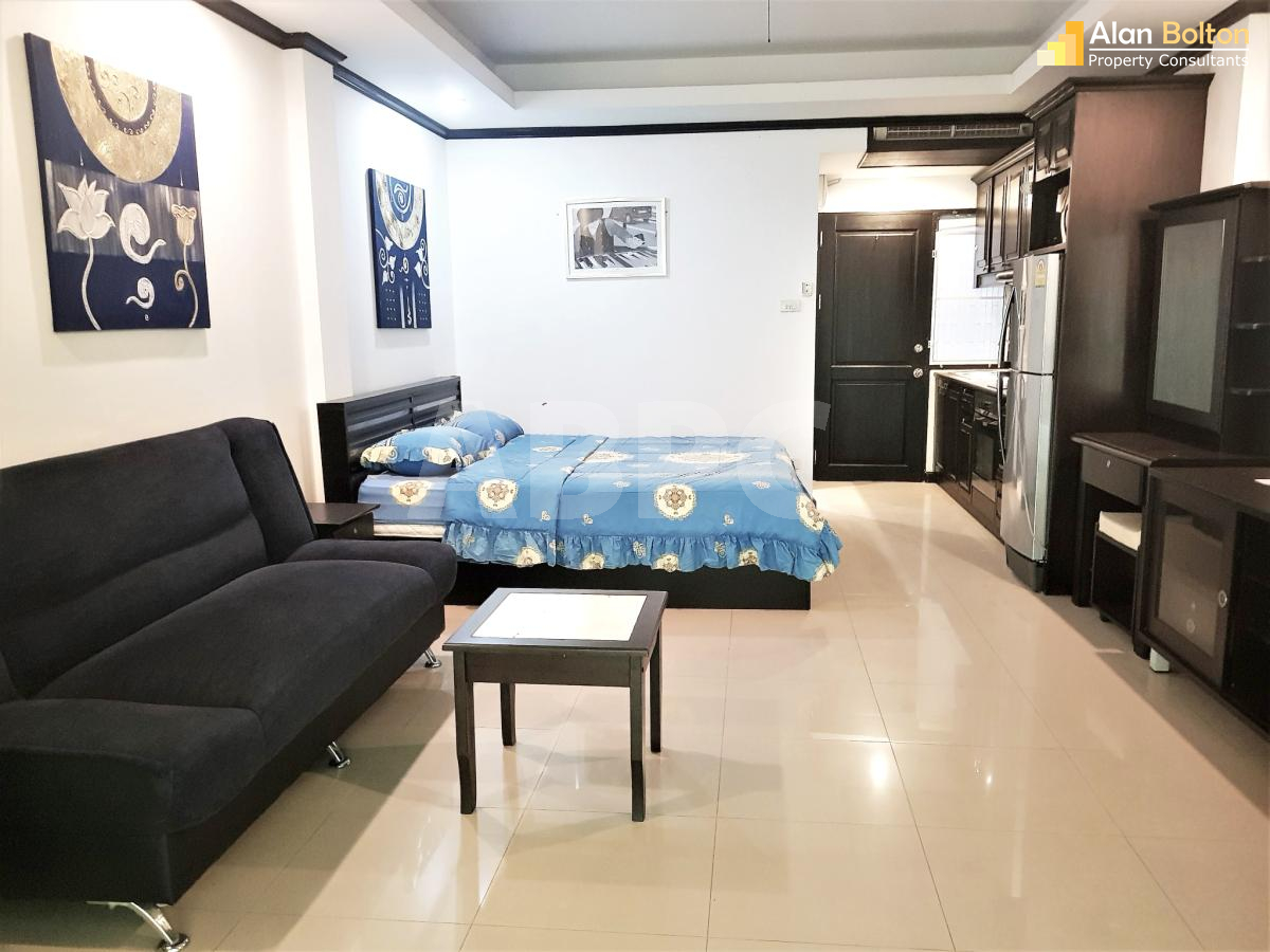 Large Studio Condo in Jomtien