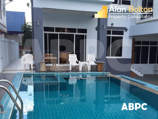 5 Bed 6 Bath in Jomtien HS4711 for sale in Jomtien