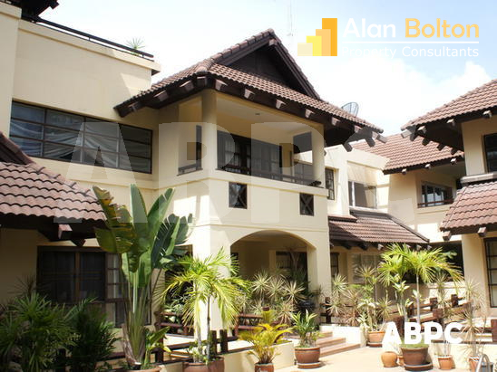 3 Bed 3 Bath in Pratumnak HS3788