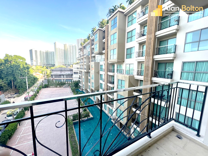 1 Bed 1 Bath in Wong Amat CR6734
