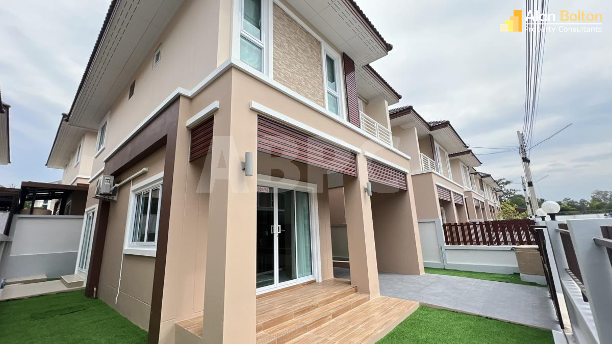 3 Bed 3 Bath in East Pattaya - PMC house village
