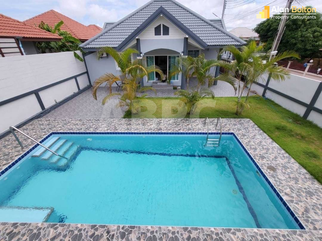 3 Bed 4 Bath in East Pattaya ABPC0706