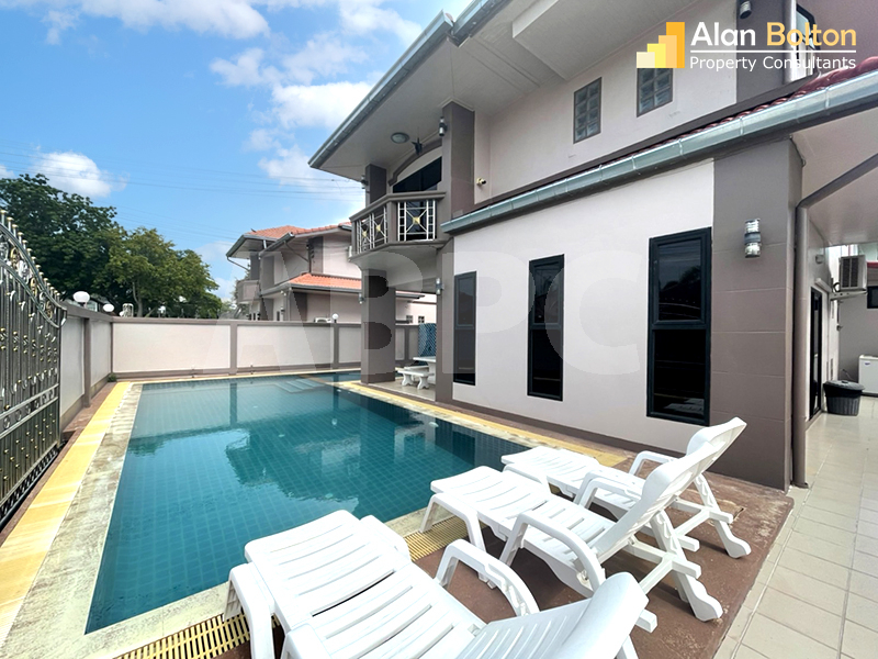 6 Bed 7 Bath Pool Villa in Jomtien