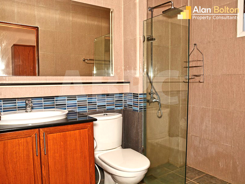5 Bed 5 Bath Pool Villa in Jomtien photo 8