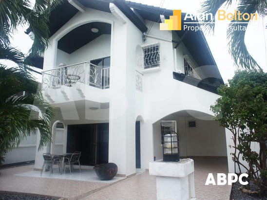 3 Bed 4 Bath in Central Pattaya HR1921