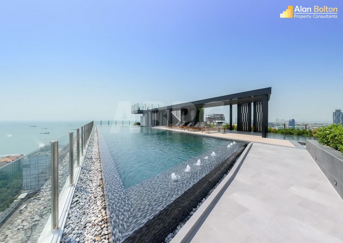Ocean View 2 Bed 1 Bath Condo in Central Pattaya CS9797