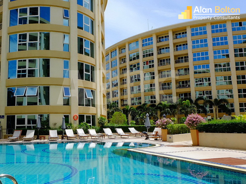 2 Bed 1 Bath in Central Pattaya CR5981