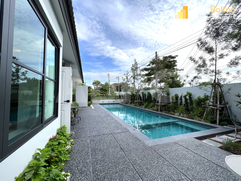 3 Bed 4 Bath Pool Villa in Huay Yai HS5622