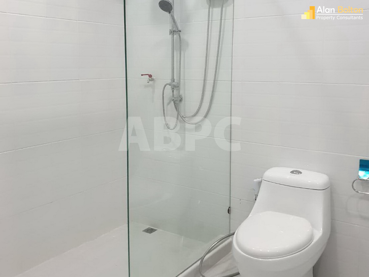 4 Bedrooms 4 Bathrooms in East Pattaya photo 5