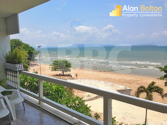 Beachfront Ocean View Modern 4 Bed 5 Bath House in Pratumnak HS4105
