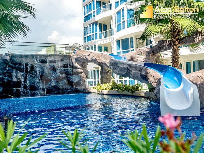 Pool View 2 Bed - 1 Bath Condo in Central Pattaya