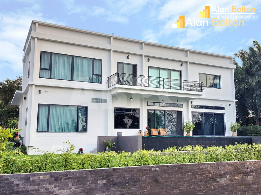 4 Bed 5 Bath in Huay Yai HR3047