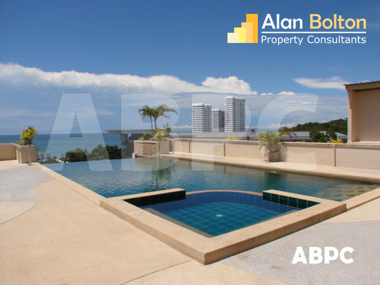 3 Bed 2 Bath in Pratumnak CS7330