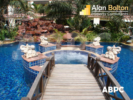 2 Bed 3 Bath Condo in Wong Amat CR1387