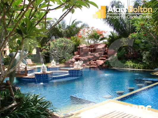 3 Bed 3 Bath in Wong Amat CR1389