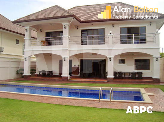 4 Bed 6 Bath in East Pattaya HS4721