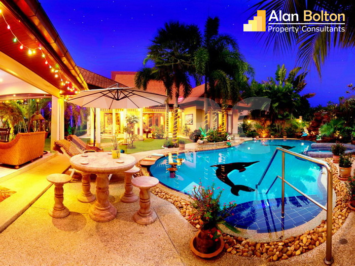 ุ6 Bed 6 Bath Pool Villa in East Pattaya HS3426
