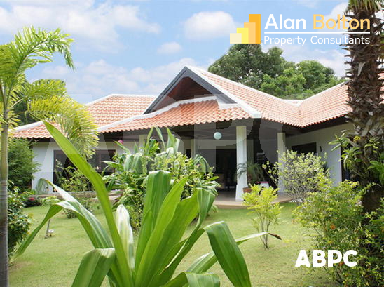3 Bed 4 Bath in Bang Saray HR2207