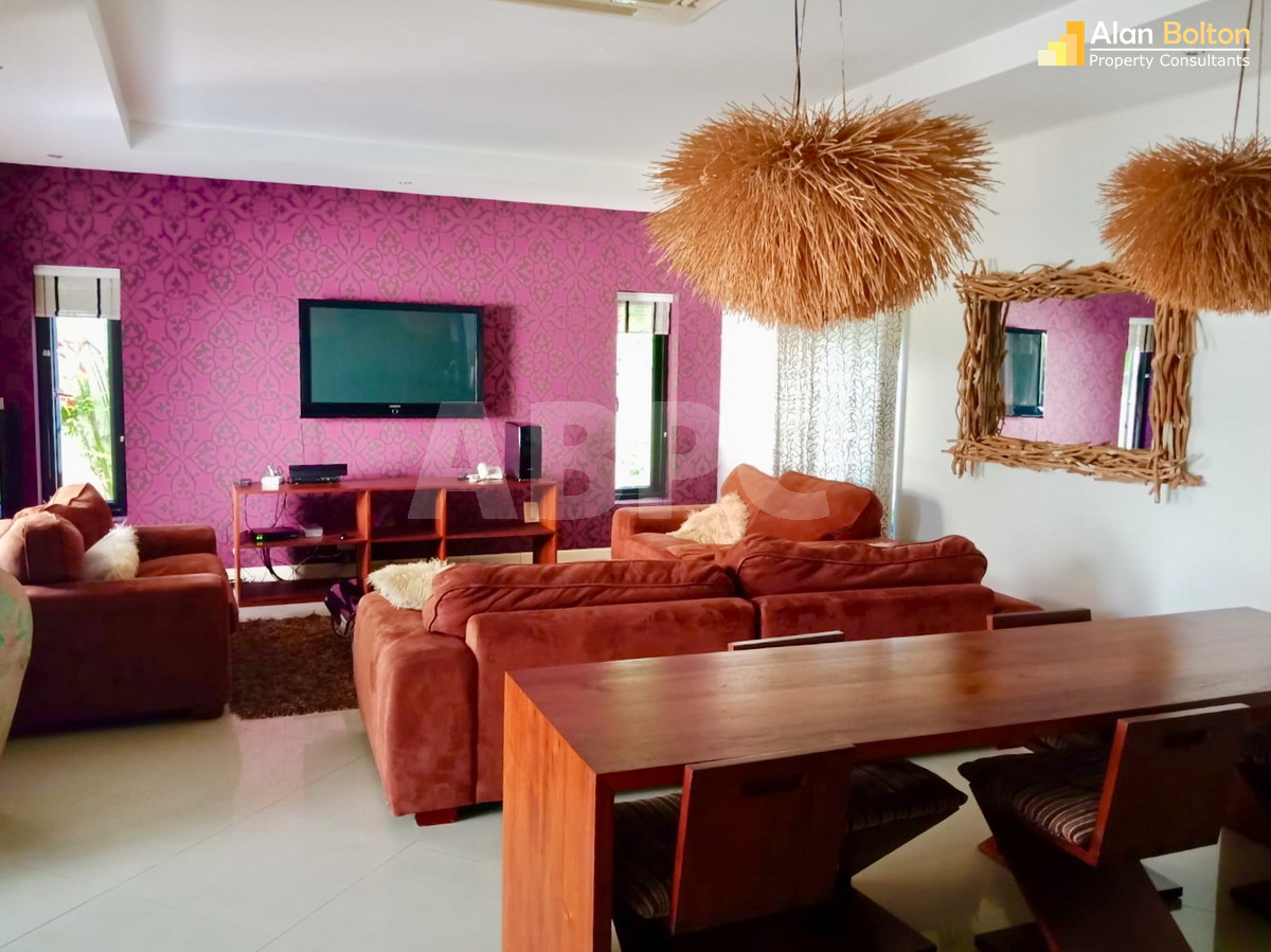 3 Bed 3 Bath in Najomtien HR2957 photo 3