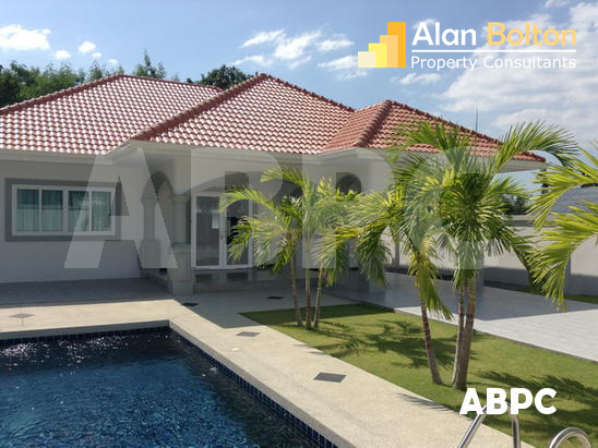3 Bed 2 Bath Pool Villa in Bang Saray HS5354