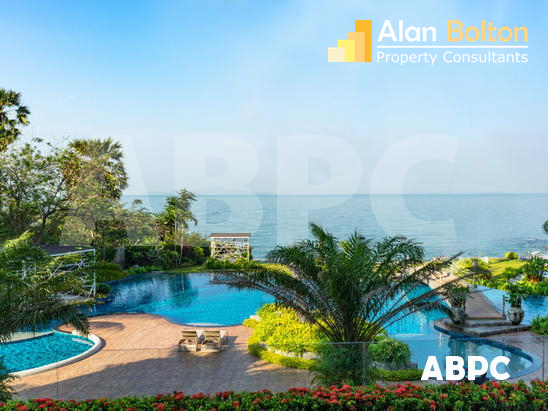 Beachfront Ocean View 3 Bedroom 3 Bathroom Condo in Wong Amat CS6108
