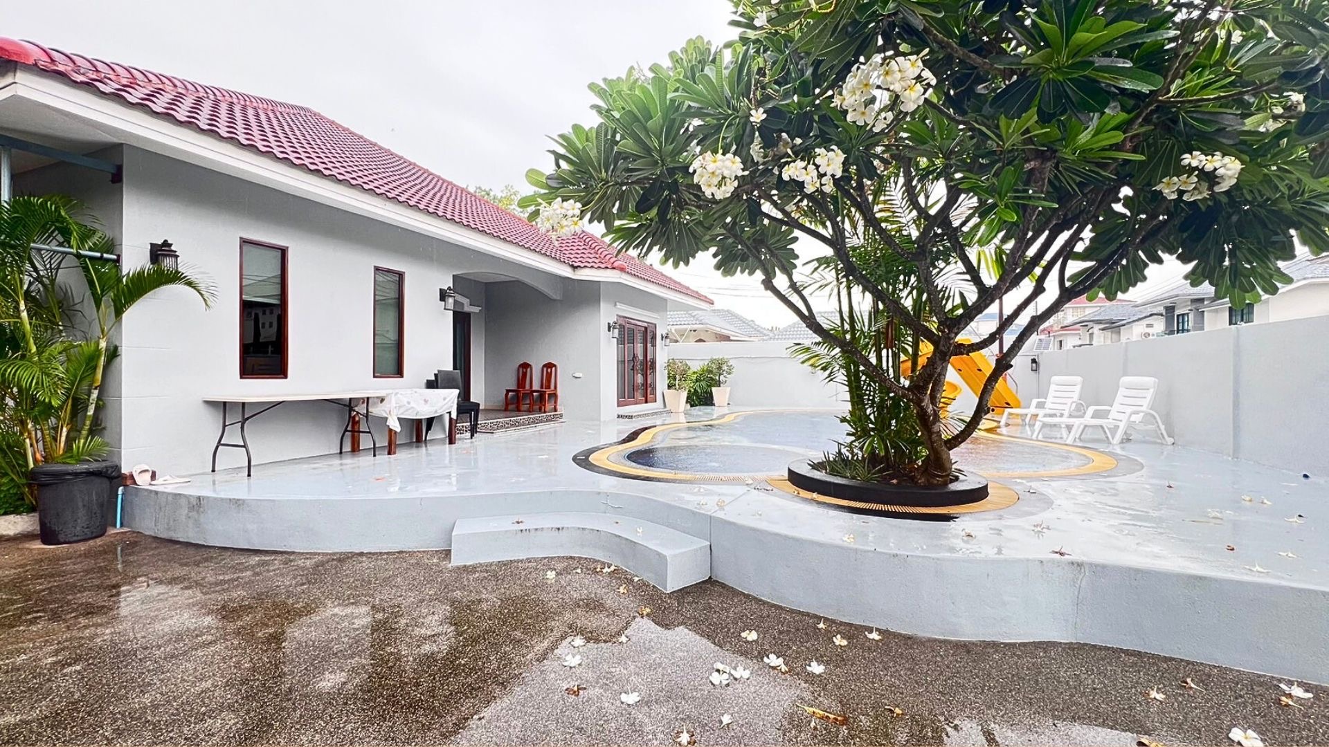 5 bedroom 6 Bathroom Pool Villa in Jomtien photo 10