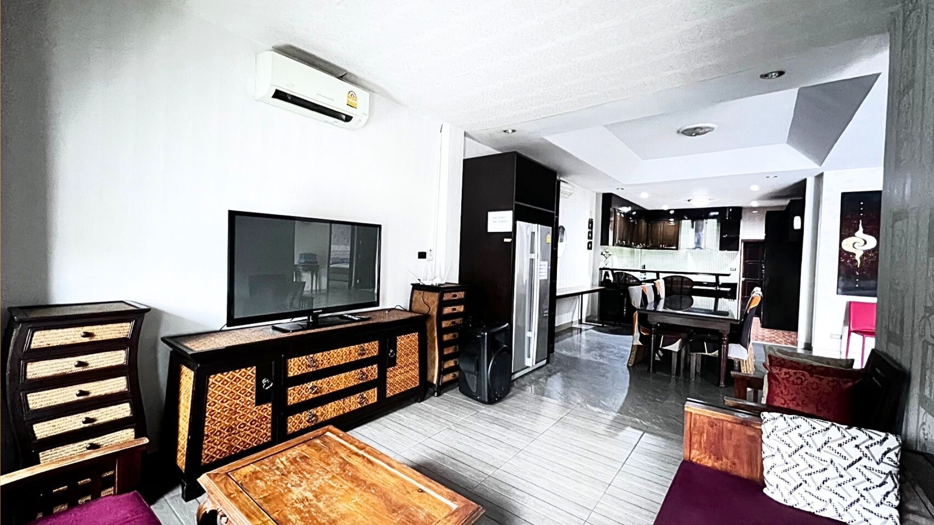 5 bedroom 6 Bathroom Pool Villa in Jomtien photo 12
